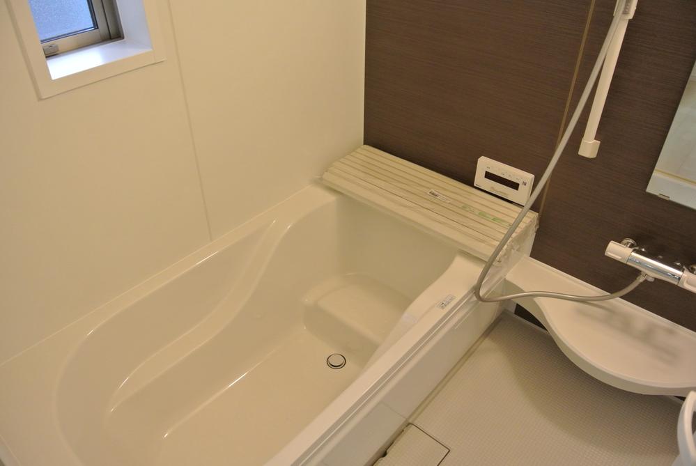 Bathroom. Building 2