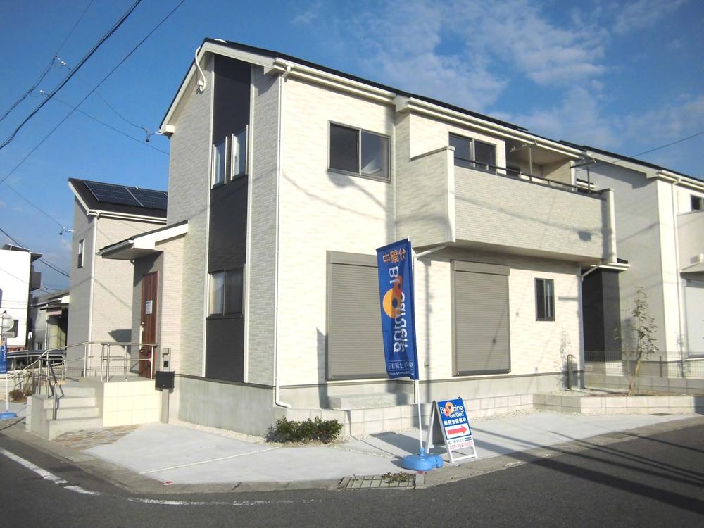 Local appearance photo. Building 3 (October 2013) Shooting