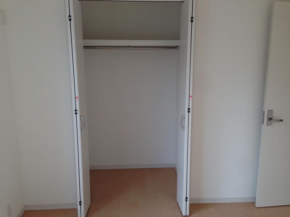 Receipt. 6.125 Pledge Western-style closet