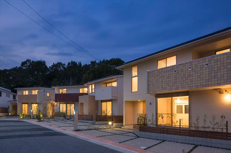 Local appearance photo. Row cityscape photo  ※ BDE building sales contract already (2013 / 10 / 31 shooting)