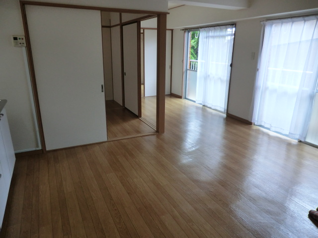 Living and room