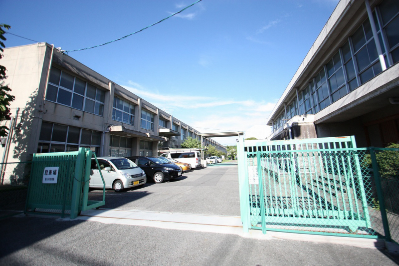 Primary school. Nagakute to elementary school (elementary school) 1100m