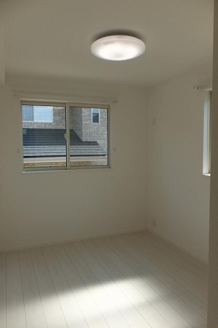 Non-living room. Room (August 2013) Shooting