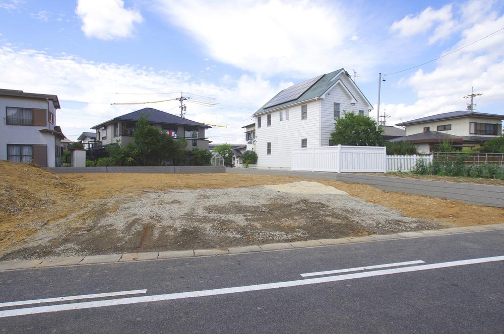 Local land photo. A quiet residential area. Nearby parks, It is ideal for raising children.