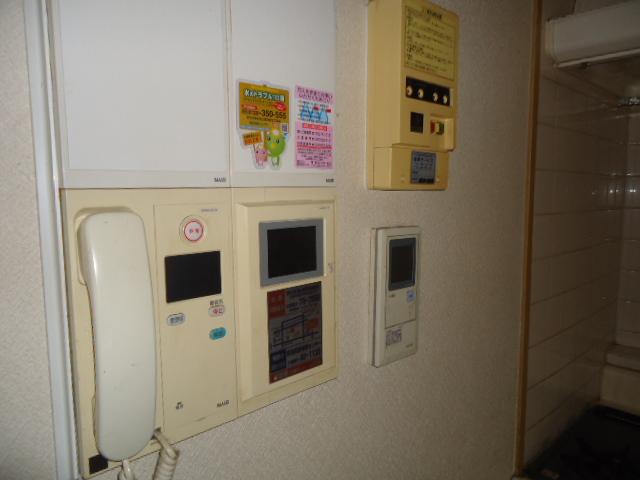 Other introspection. Color TV monitor type intercom installation