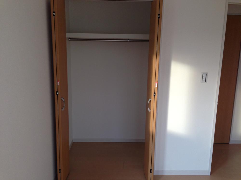 Receipt. 6.75 Western-style closet