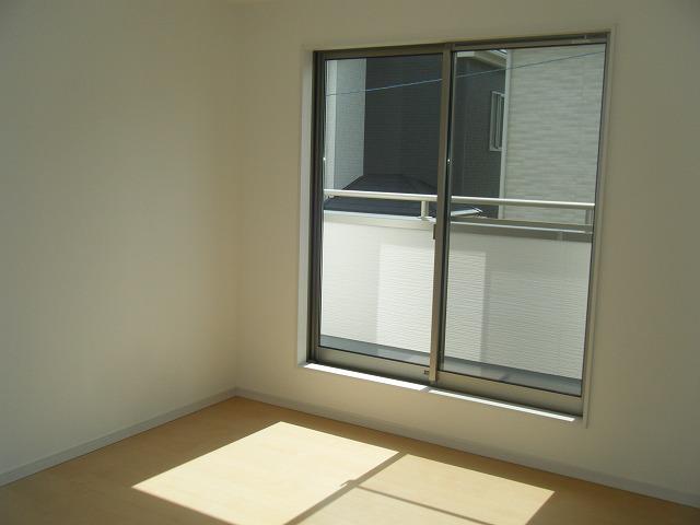 Non-living room. Indoor (September 5, 2013) Shooting 1 Building