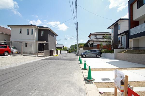 Local photos, including front road. Local (May 2013) Shooting