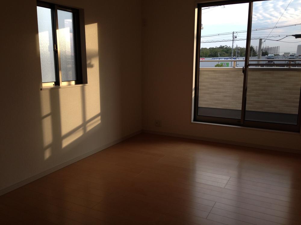 Non-living room. Building 3 7.5 Pledge Western-style