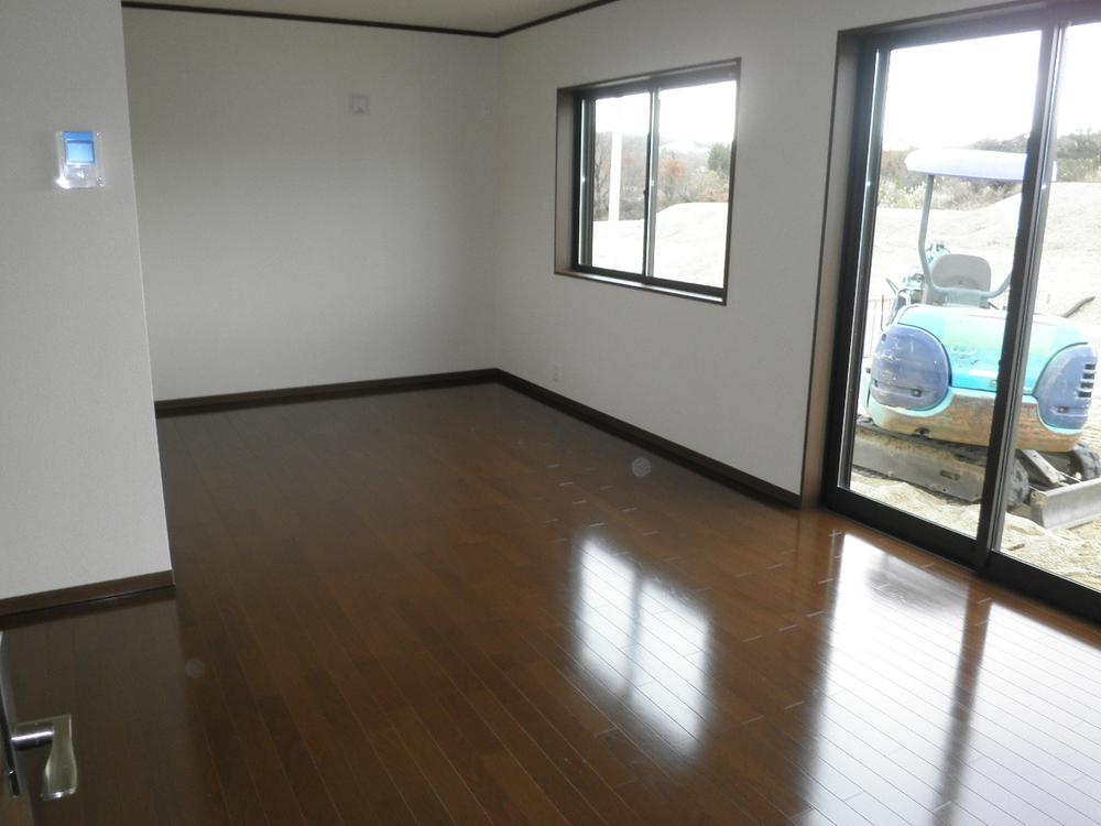 Living. Building 2 Living