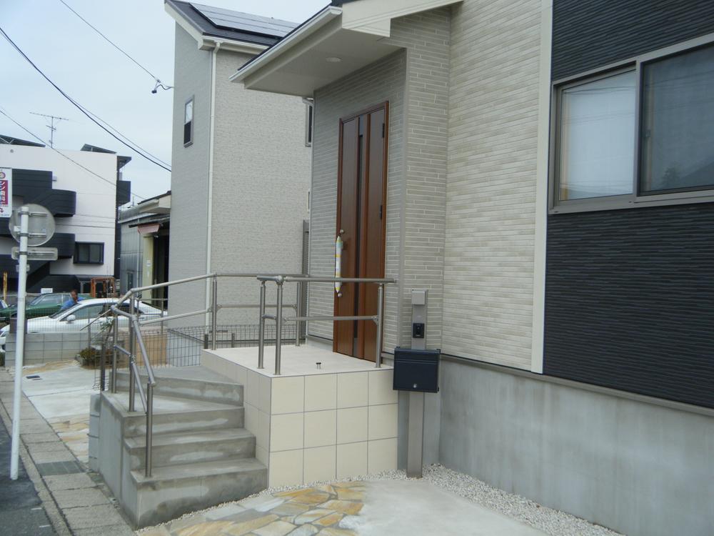 Other. 3 Building entrance porch