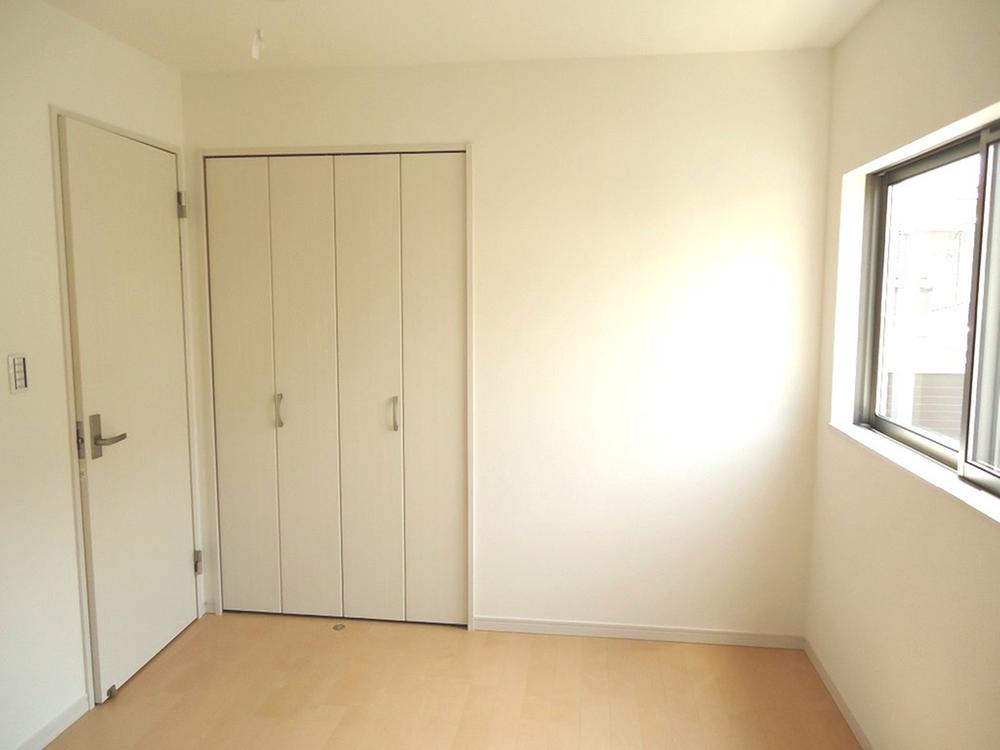 Other introspection. Indoor (September 2013) Shooting