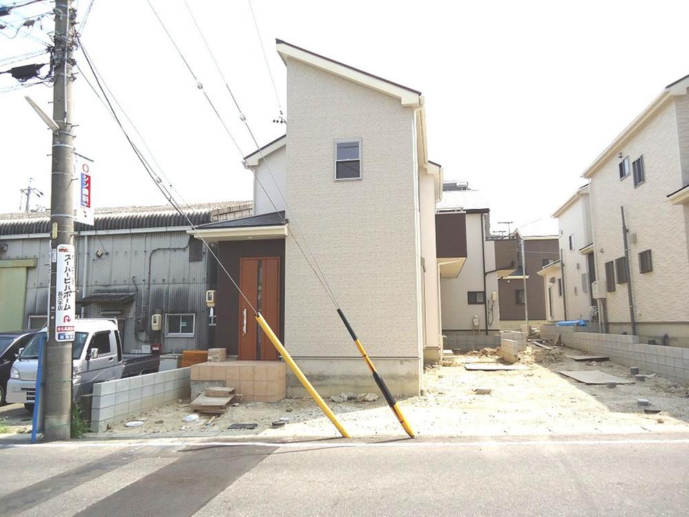 Local photos, including front road. Local (September 2013) Shooting