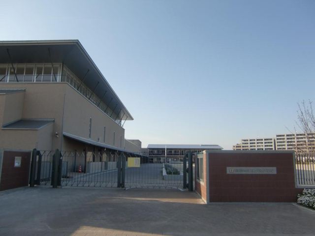 Primary school. Shigahora up to elementary school (elementary school) 1100m