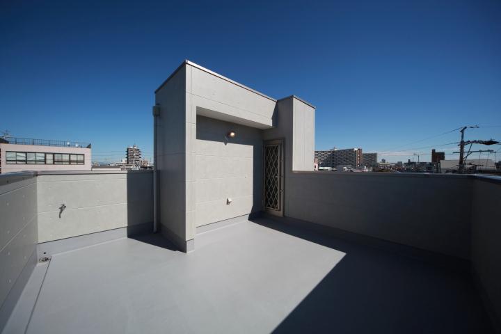 Same specifications photos (appearance). The biggest feature, Rooftop: the view from the Sky Terrace is hard to property instead of to anything. Please enjoy the large panorama of 360 degrees. 