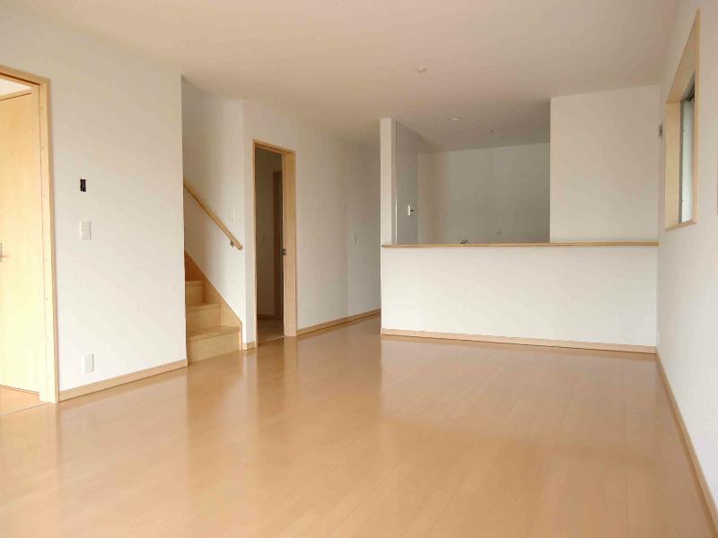 Same specifications photos (living)