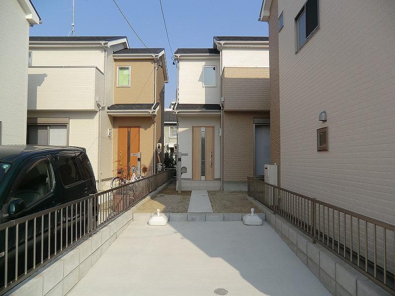 Parking lot. Local (12 May 2013) Shooting