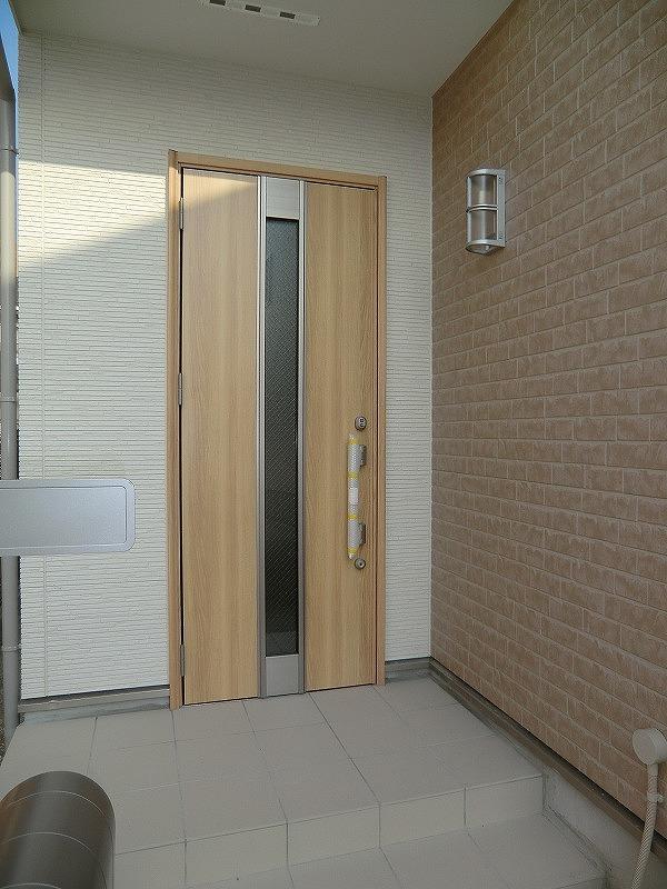 Entrance. Local (12 May 2013) Shooting