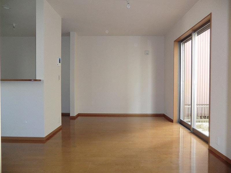 Living. Local (12 May 2013) Shooting