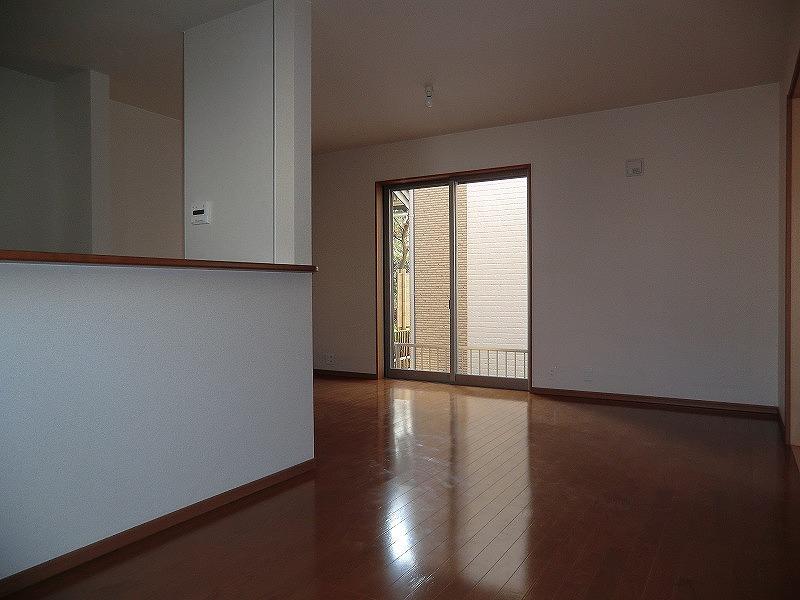 Living. Local (12 May 2013) Shooting