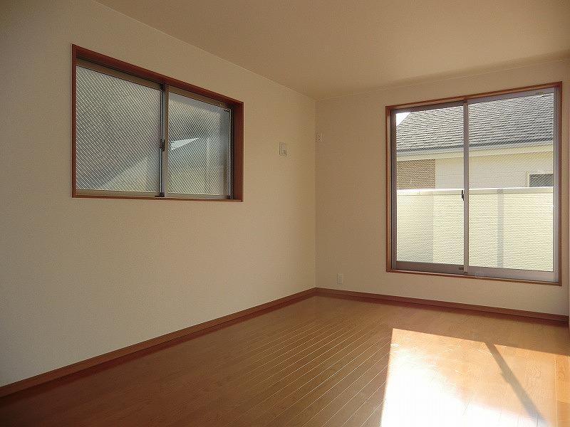 Non-living room. Local (12 May 2013) Shooting