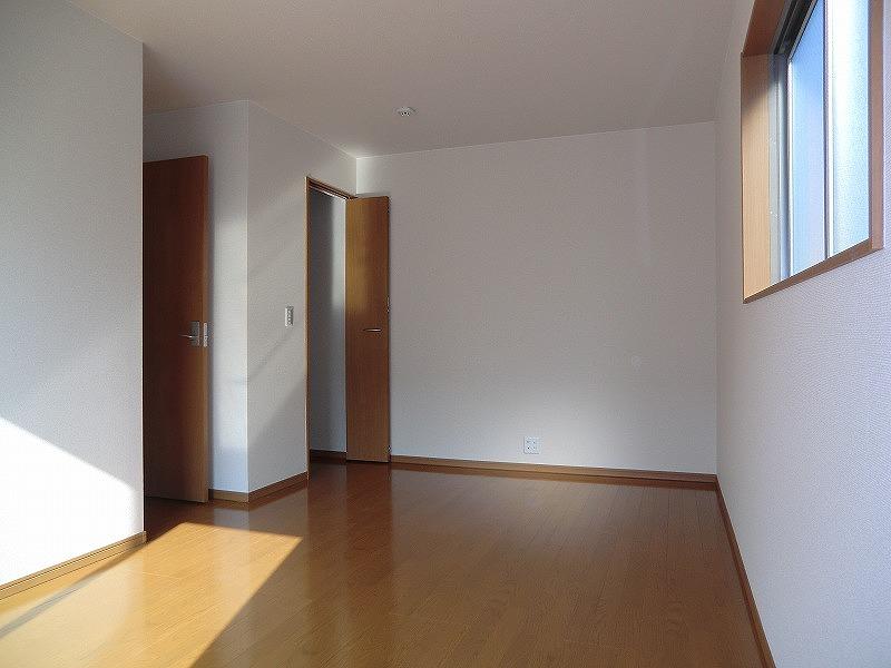 Non-living room. Local (12 May 2013) Shooting