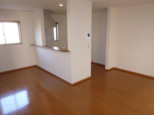 Living. Building 3 Living