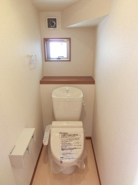 Toilet. Toilet (1 Building)
