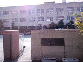 high school ・ College. Aichi Prefectural Atsuta High School (High School ・ NCT) to 256m