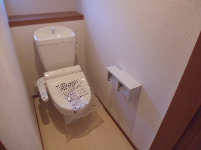 Toilet. 2013.12.2. Shooting