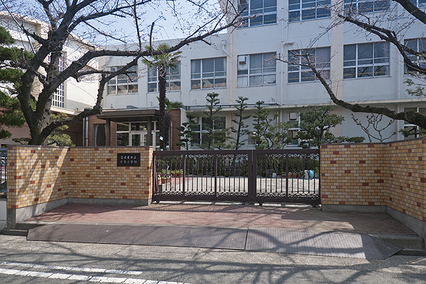 Surrounding environment. Nagoya Municipal thousand years Elementary School (6-minute walk ・ About 470m)