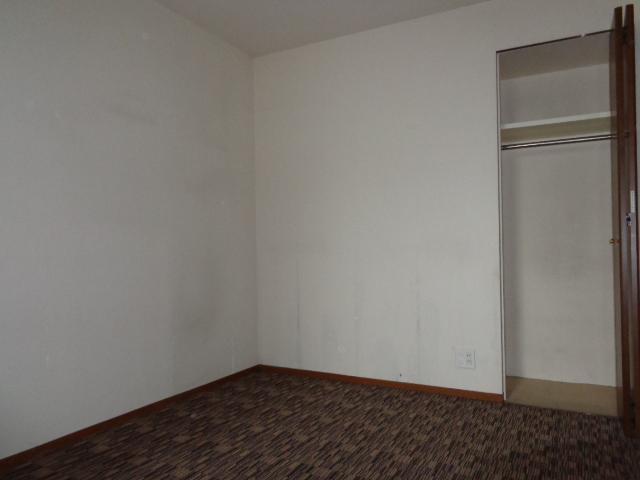 Non-living room. Northeast Western about 6 Pledge of closet (December 2013 shooting)