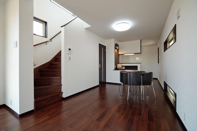 Other. It is the example of construction. It is different from the actual property. 