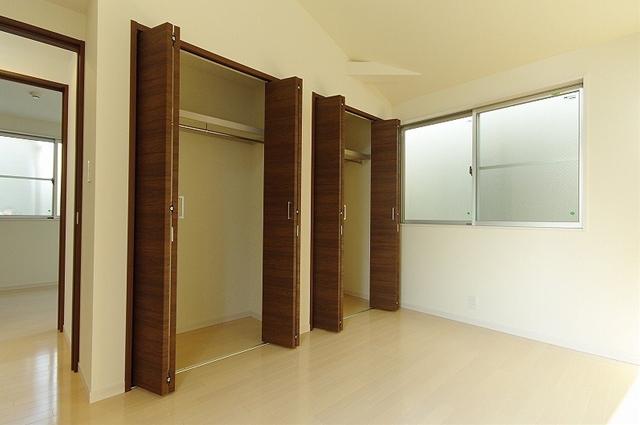 Other. It is the example of construction. It is different from the actual property. 