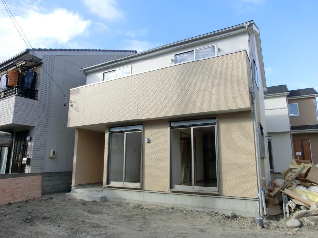 Local appearance photo. Local (10 May 2013) Shooting 1 Building