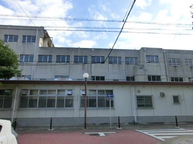 Primary school. 70m to Nagoya Municipal Funakata Elementary School