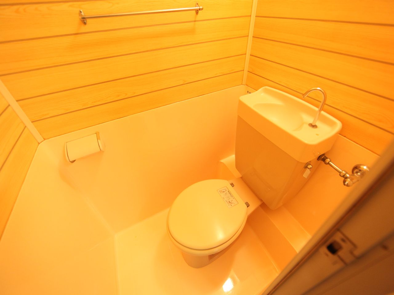 Toilet. bus ・ Restroom Warm water washing heating toilet seat installation Allowed