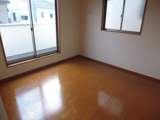 Non-living room. * Different from the actual ones