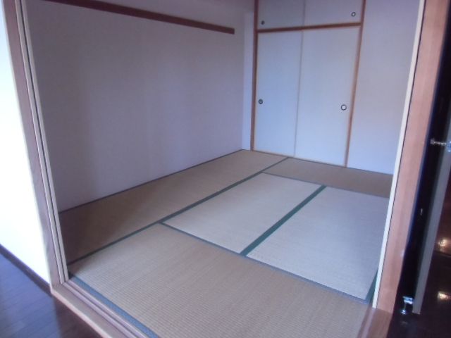 Other. 6 is a Pledge of Japanese-style room. 