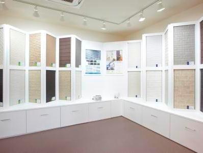 exhibition hall / Showroom. Various materials, You can actually touch the outer wall sample of color variations.