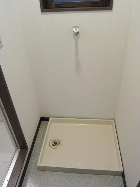 Other Equipment. Indoor Laundry Storage