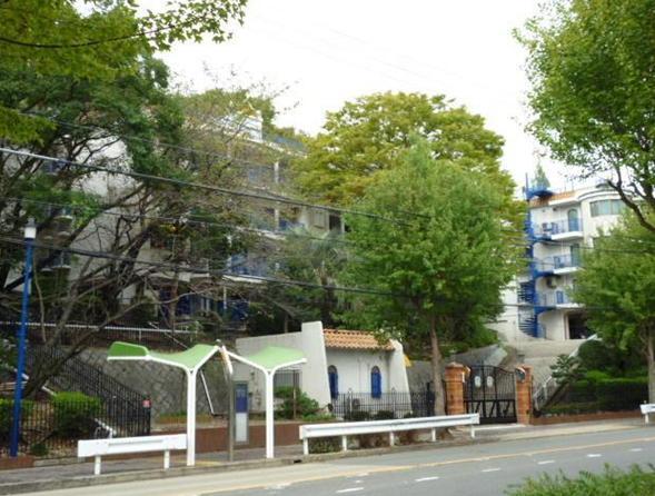 Local appearance photo. Local (10 May 2013) Shooting