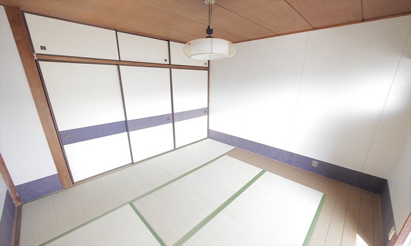 Other room space. LDK8 Pledge Japanese-style room 6 quires Japanese-style room 5 quires Japanese-style room 4.5 Pledge Can consumer electronics available