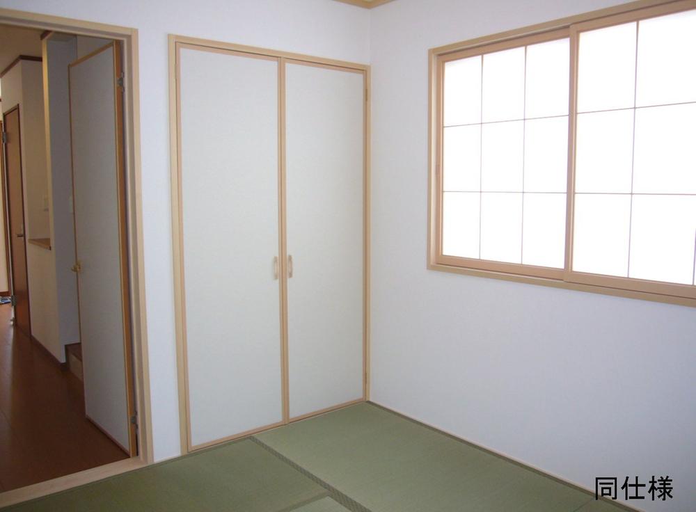 Other. Image is a photograph. It is different from the actual building.