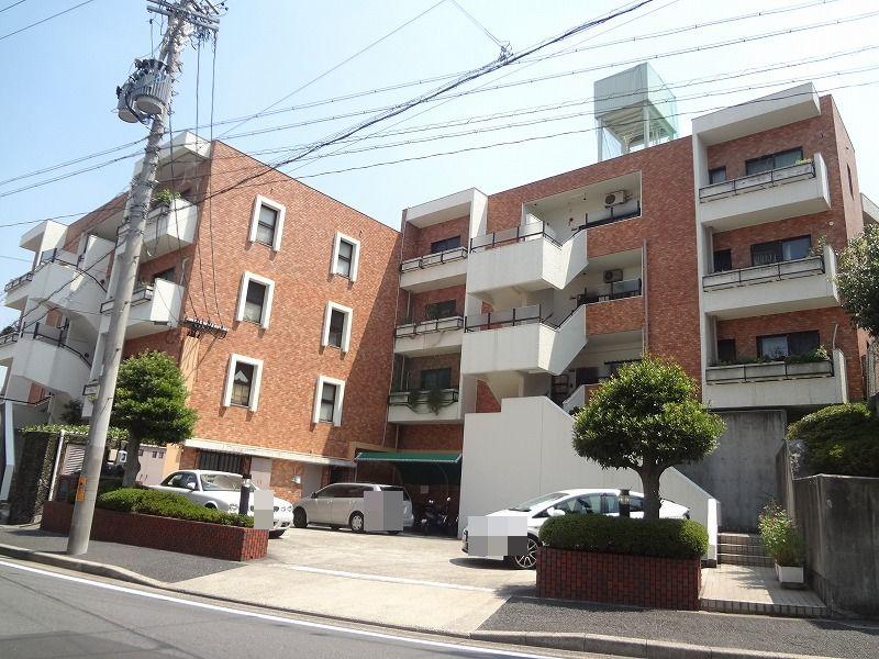 Local appearance photo. Subway Higashiyama Line Higashiyamakoen Station walk about 4 minutes