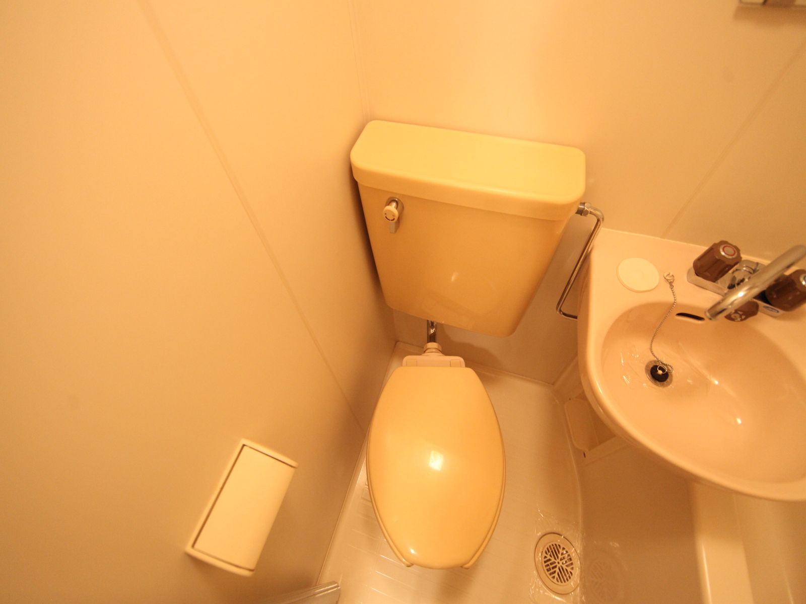 Toilet. toilet Bathtub ・ With basin