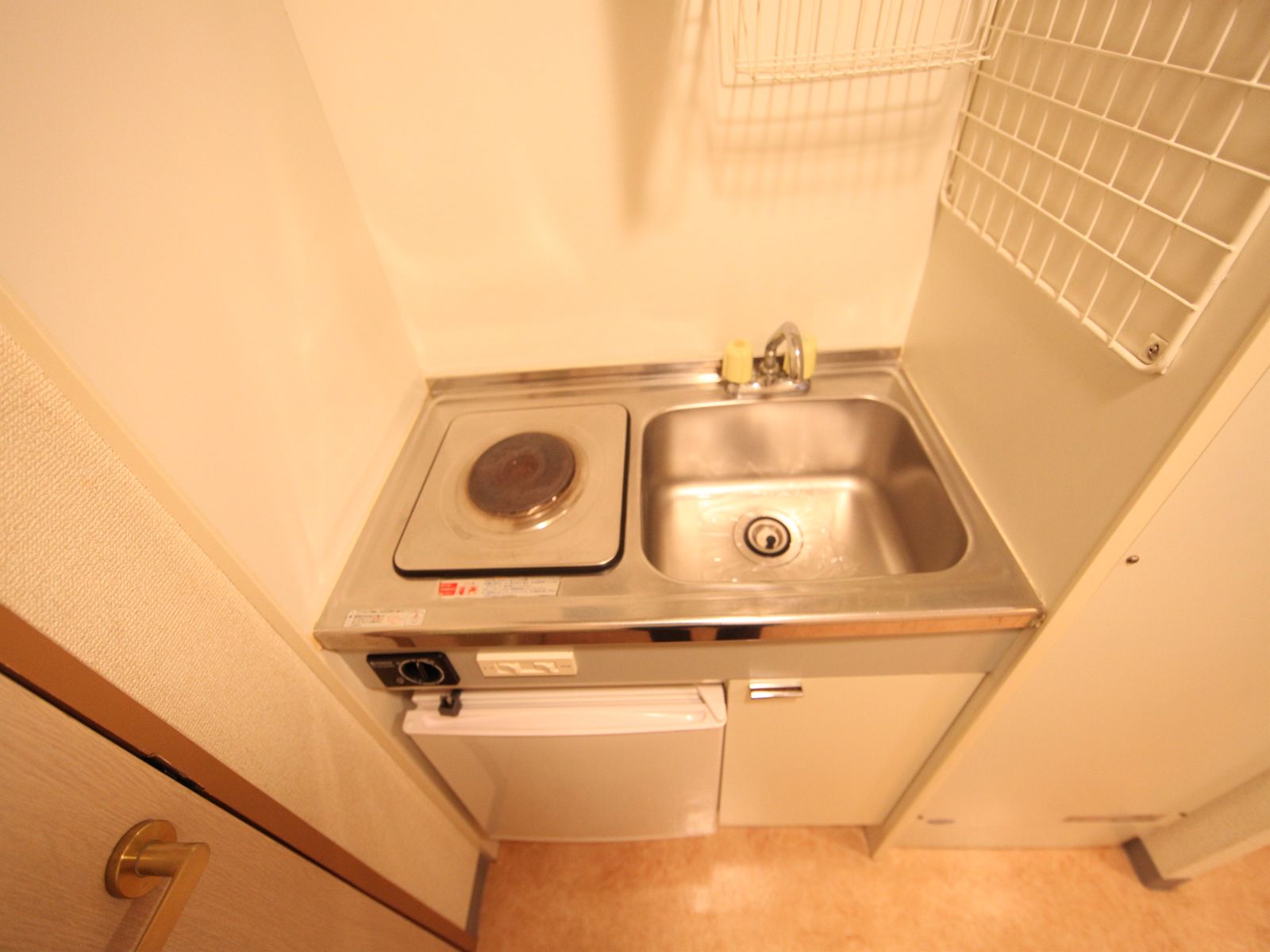 Kitchen. Kitchen (electric stove ・ With a mini-fridge)