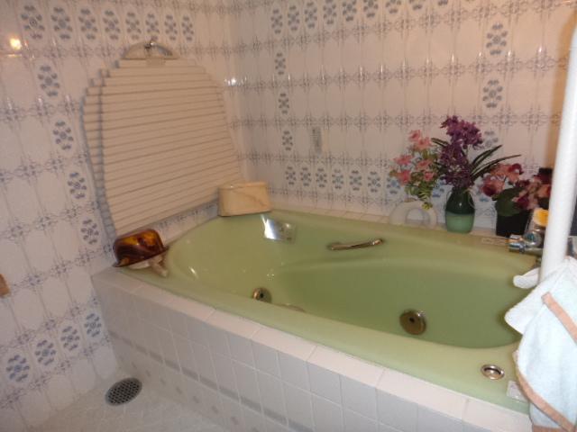 Bathroom. Indoor (12 May 2013) Shooting