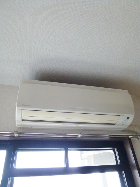 Other Equipment. ☆ Air conditioning ☆
