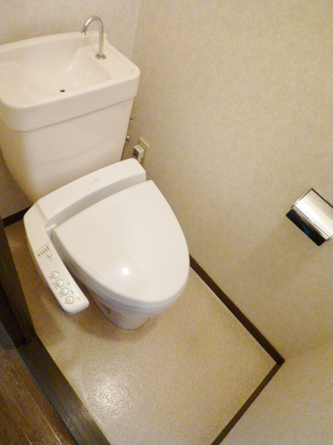 Toilet. ☆ Toilet (with washlet) ☆